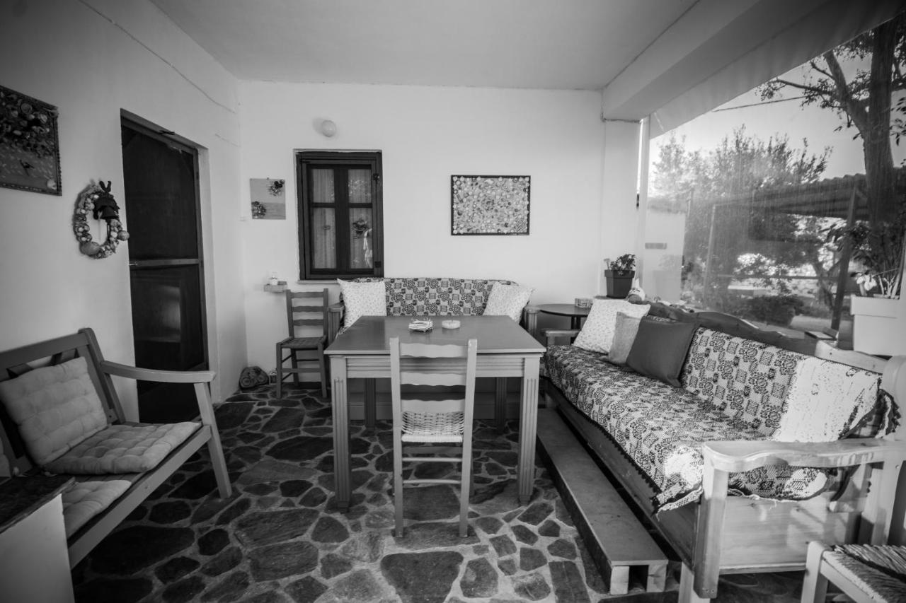 Megris Country Houses Vinglafia ภายนอก รูปภาพ